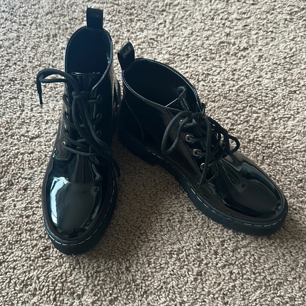 Halston Black Patent Boots 7.5